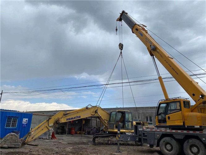 周村区25吨吊车的工作半径是多少？