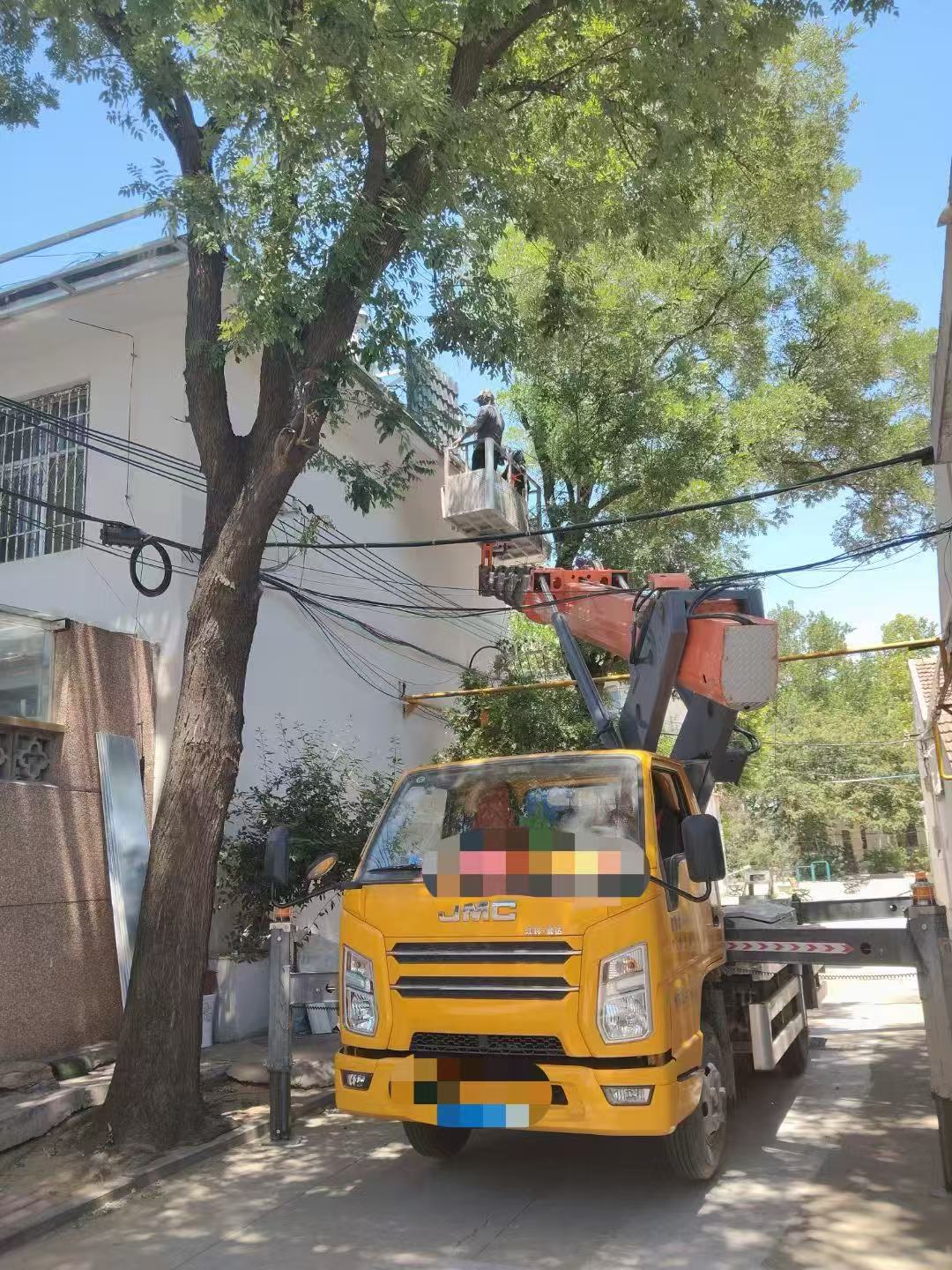 周村区高空作业车能吊装重物吗？最大承载多少公斤？