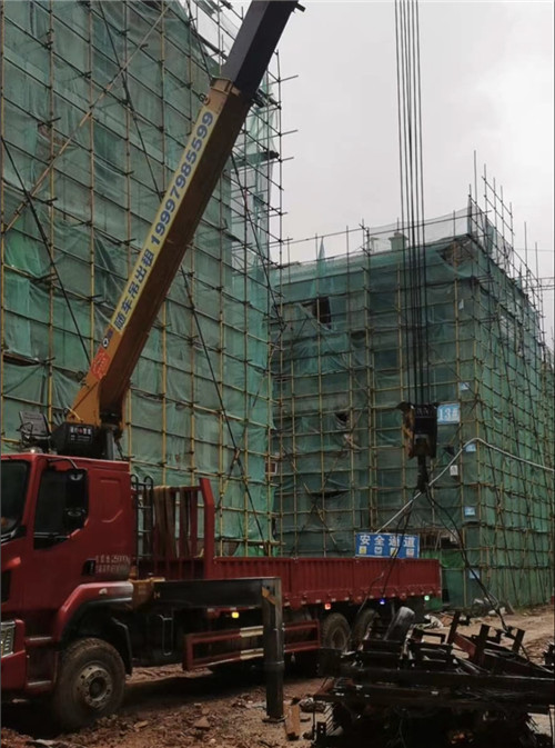 周村区“慢工细活”—— 吊车的 “微动控制” 技术